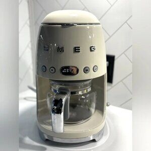SMEG Cream Retro Drip Coffee Maker Machine Crate & Barrel Neutral Christmas